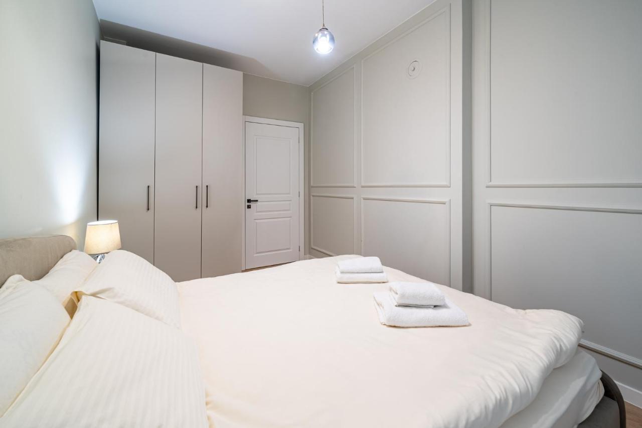 Smart Central Apartment Varna Buitenkant foto