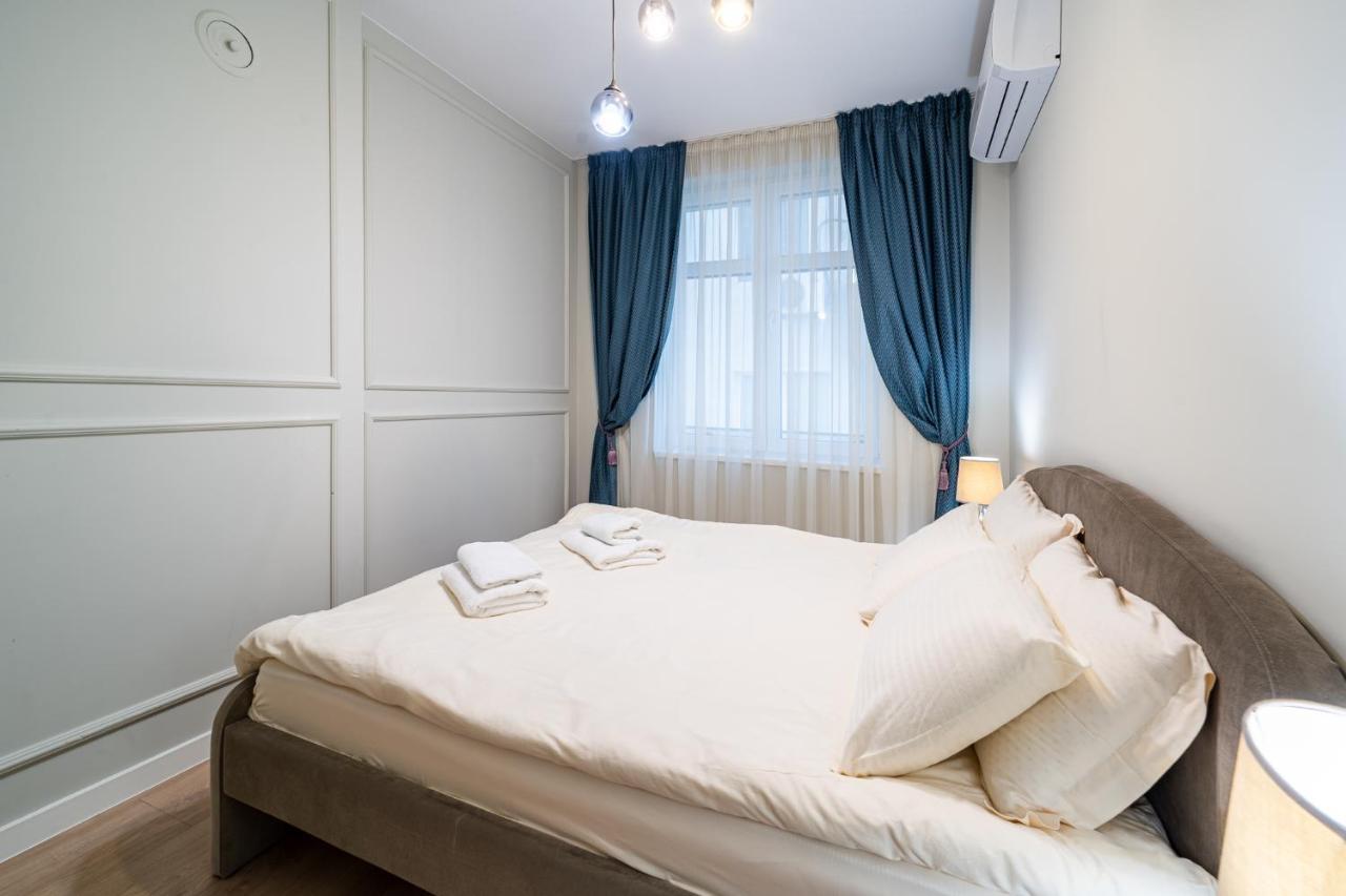 Smart Central Apartment Varna Buitenkant foto