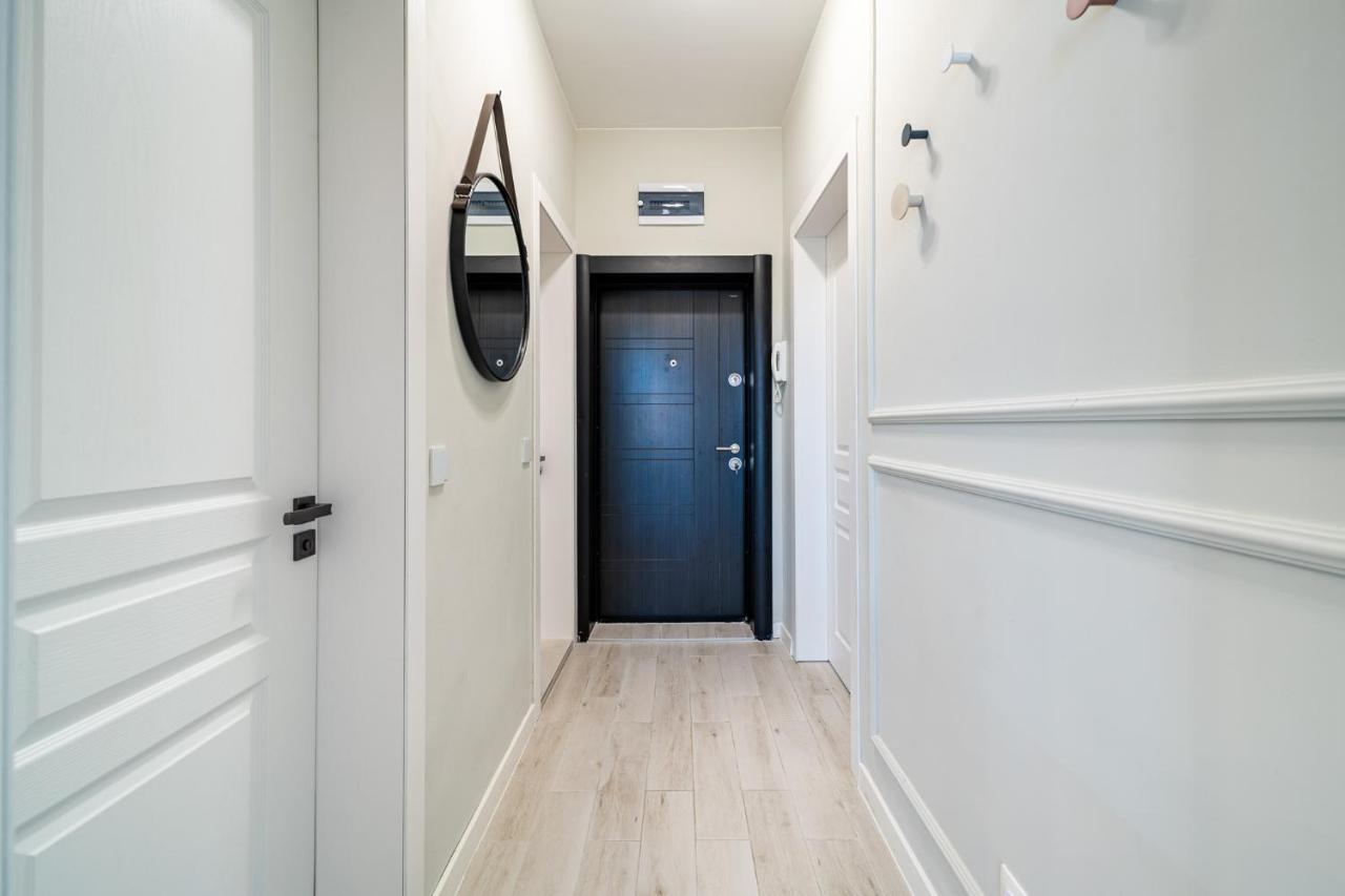 Smart Central Apartment Varna Buitenkant foto